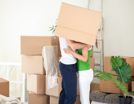 Home moving service planning and loading in Camden